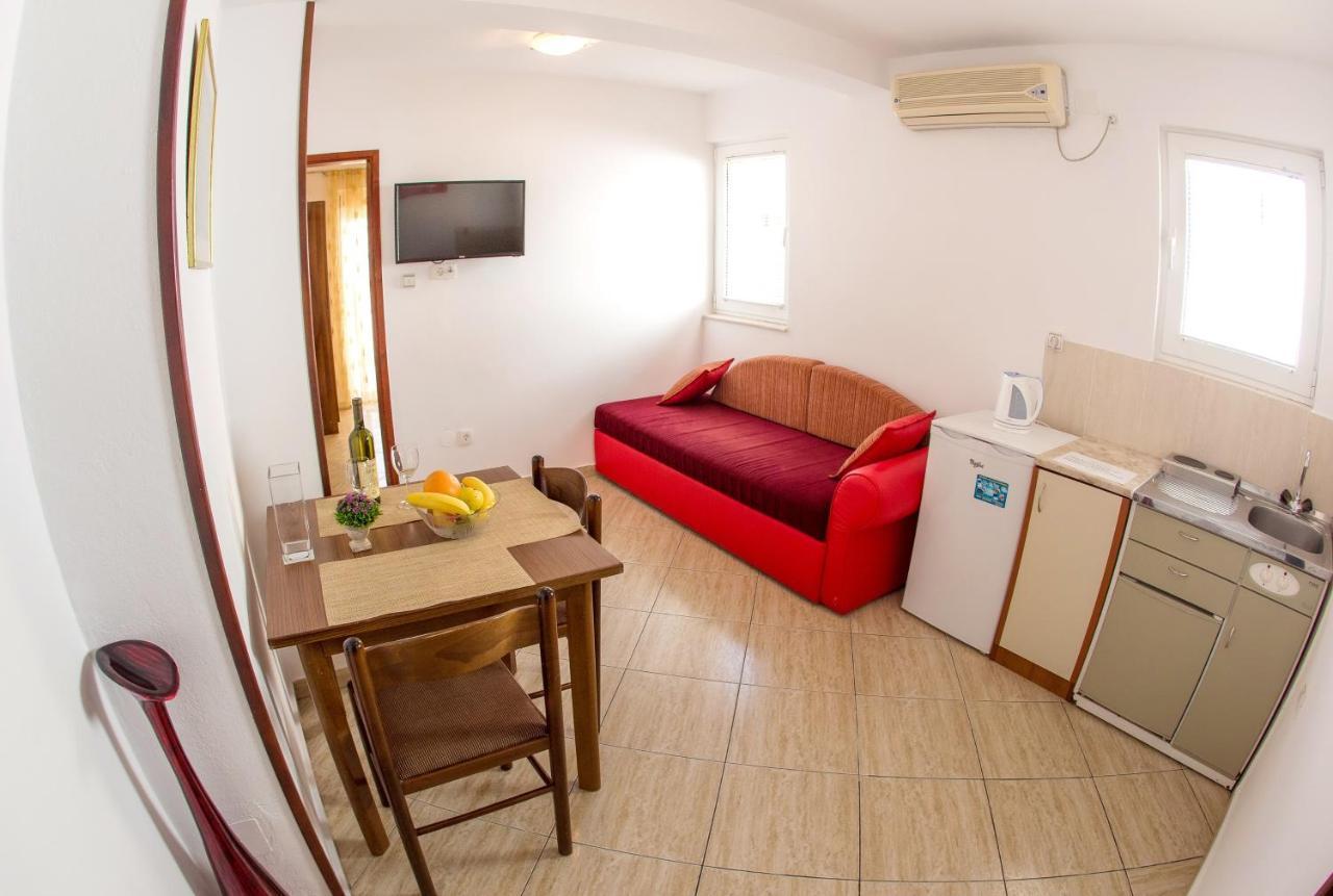 בודווה Apartments Angela מראה חיצוני תמונה