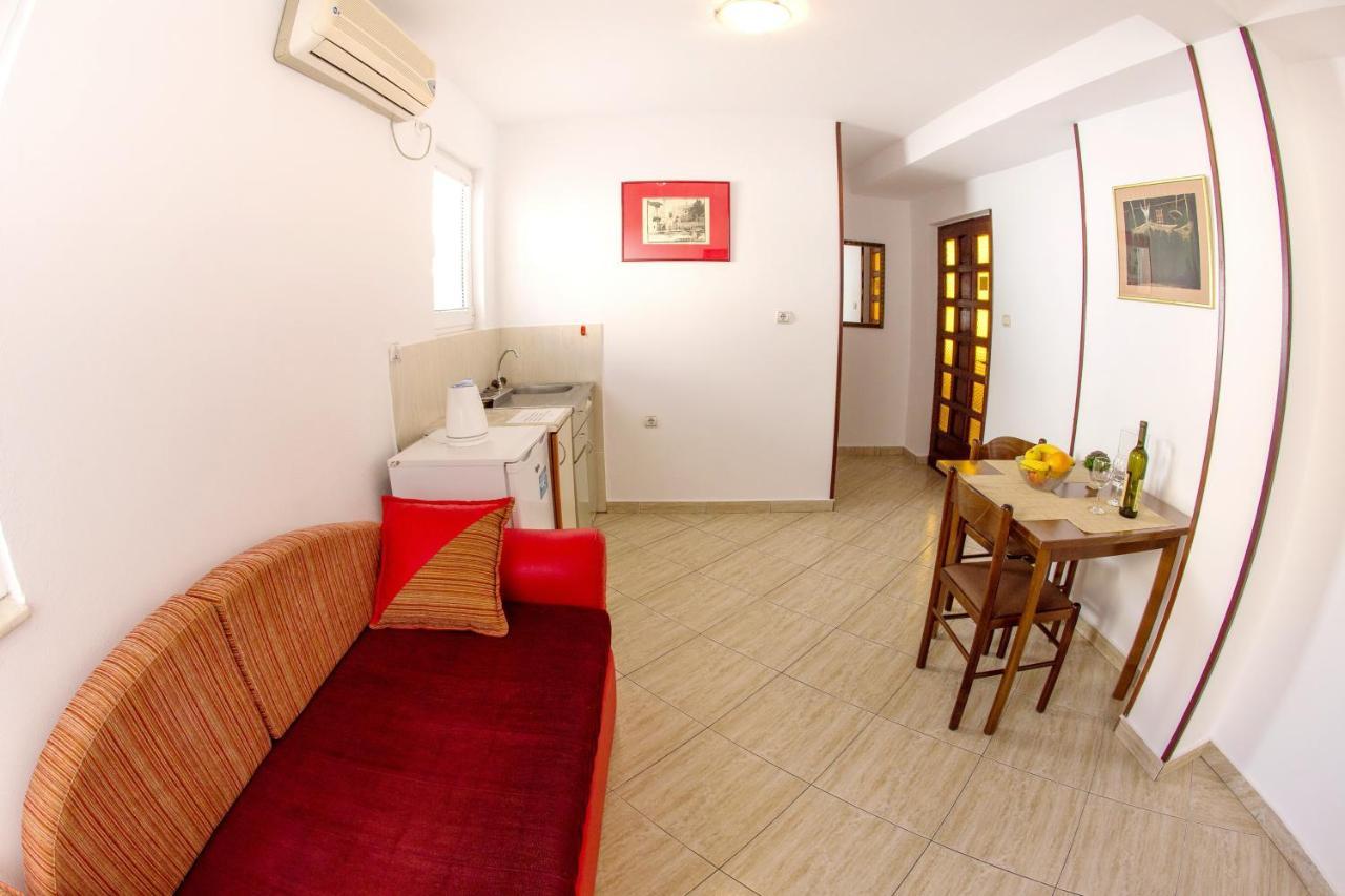 בודווה Apartments Angela מראה חיצוני תמונה