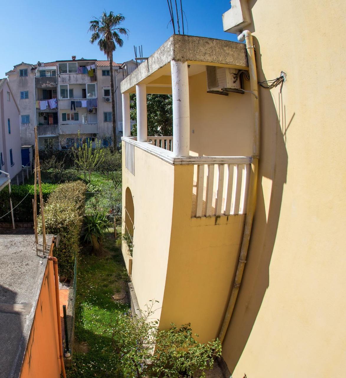 בודווה Apartments Angela מראה חיצוני תמונה