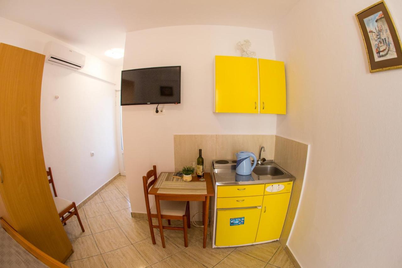 בודווה Apartments Angela מראה חיצוני תמונה