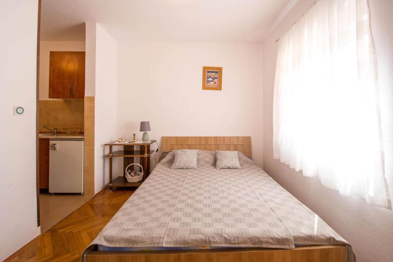 בודווה Apartments Angela מראה חיצוני תמונה
