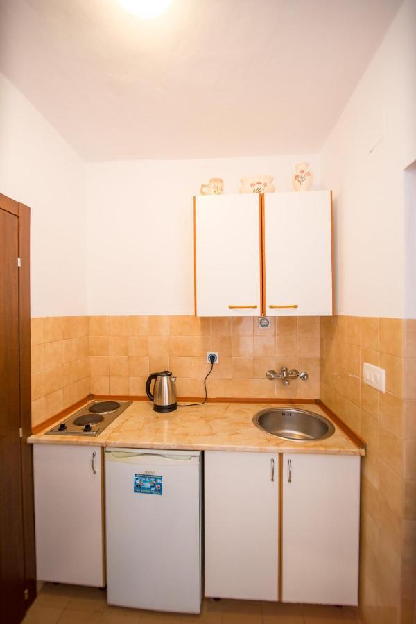 בודווה Apartments Angela מראה חיצוני תמונה
