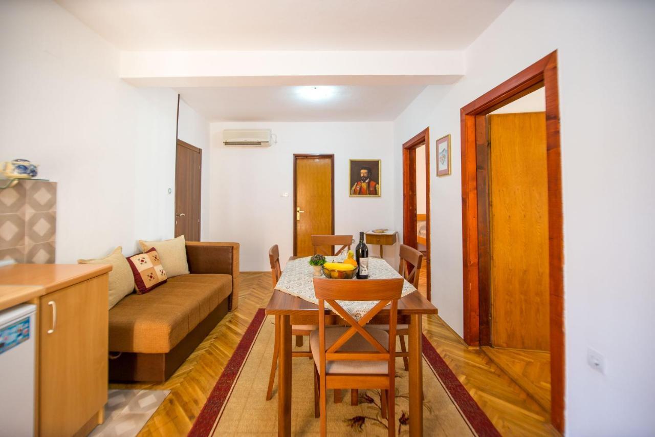 בודווה Apartments Angela מראה חיצוני תמונה